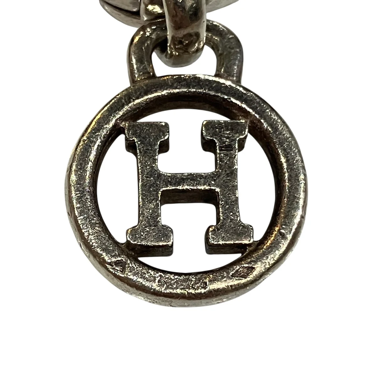 Hマークチャームキーホルダー - Image 3