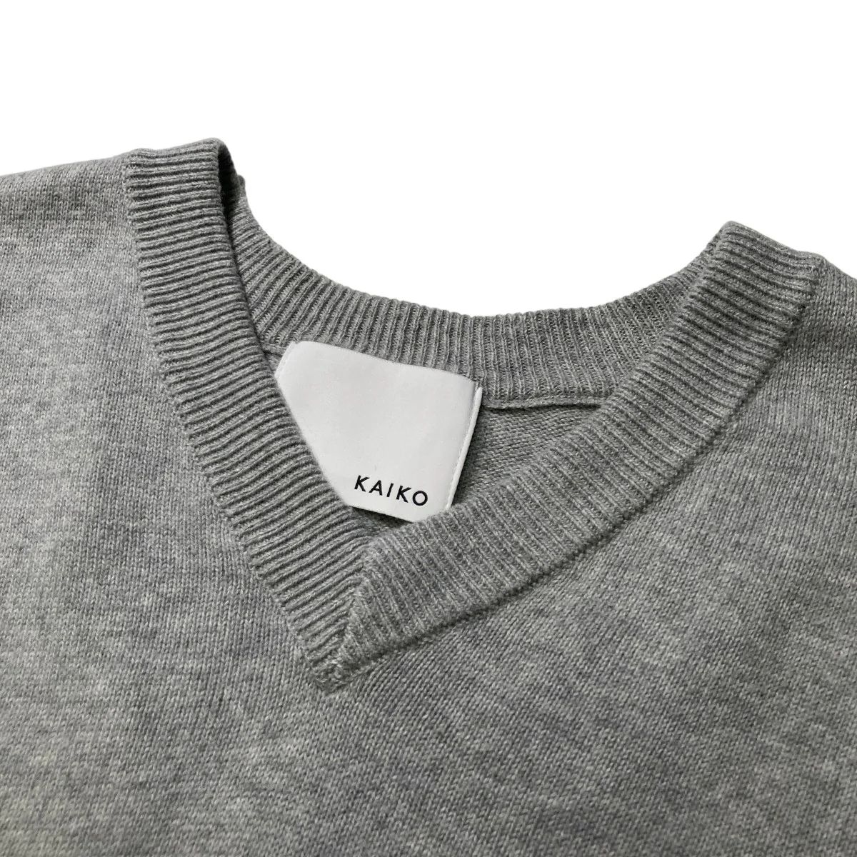 V neck sweaterVネックニットKAIKO-KN-002 - Image 6