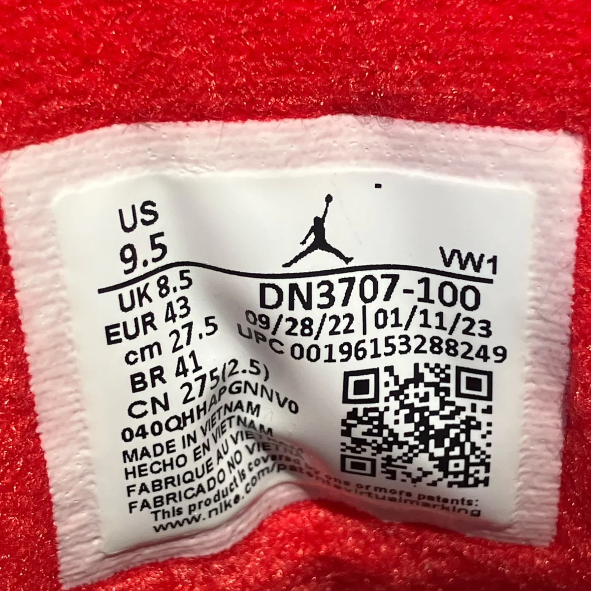 Air Jordan 3 Retro White Cement ReimaginedスニーカーDN3707-100 - Image 6