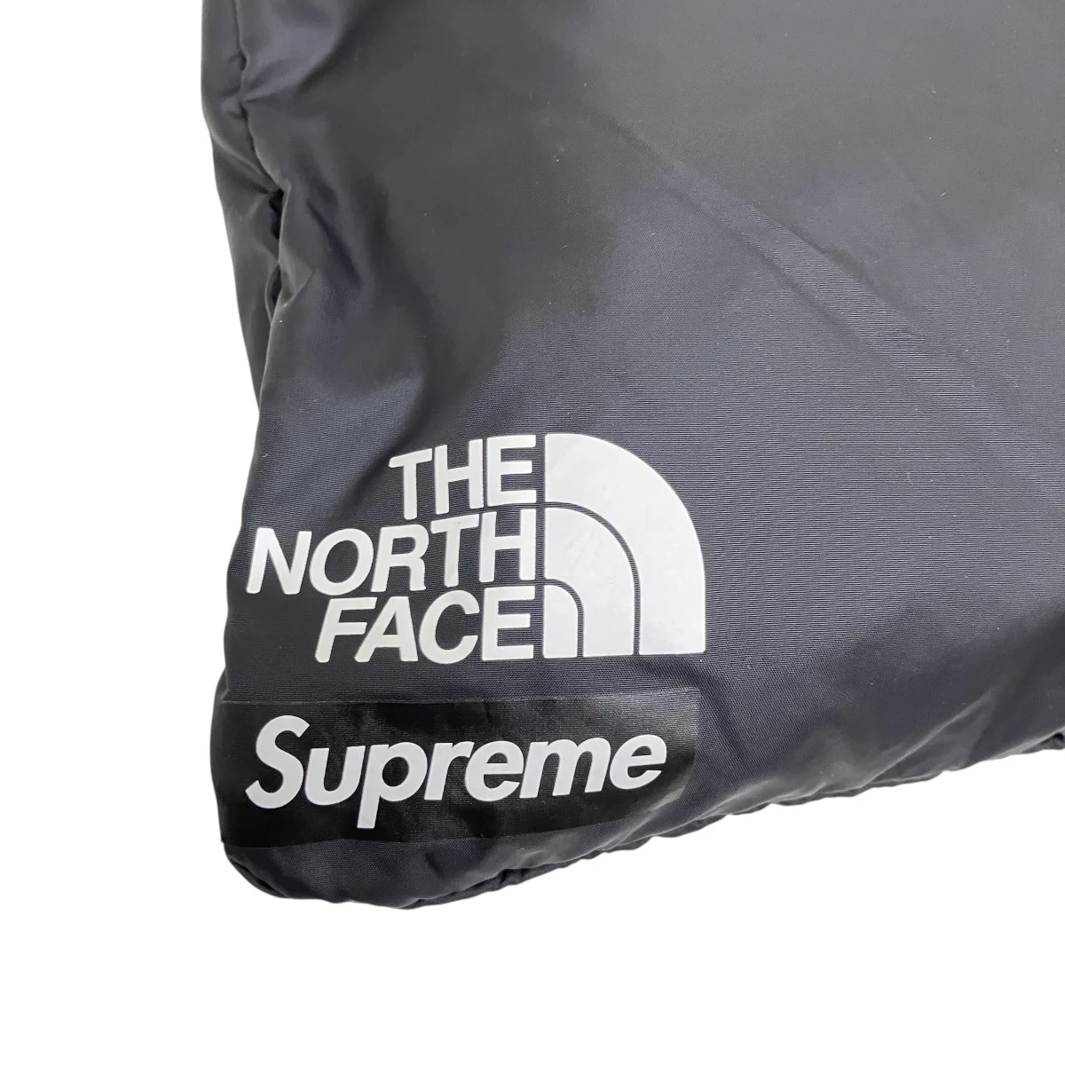 TNF S LOGO shoulder BAGサコッシュNF0A5G74 - Image 5