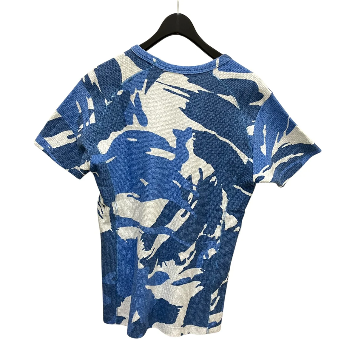 カモVネックTシャツ - Image 3