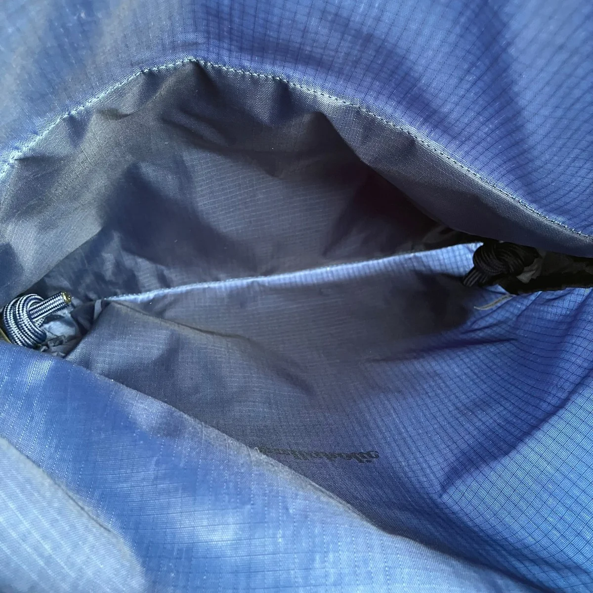 Logo Zip Pocket Gymsackナップサック - Image 5