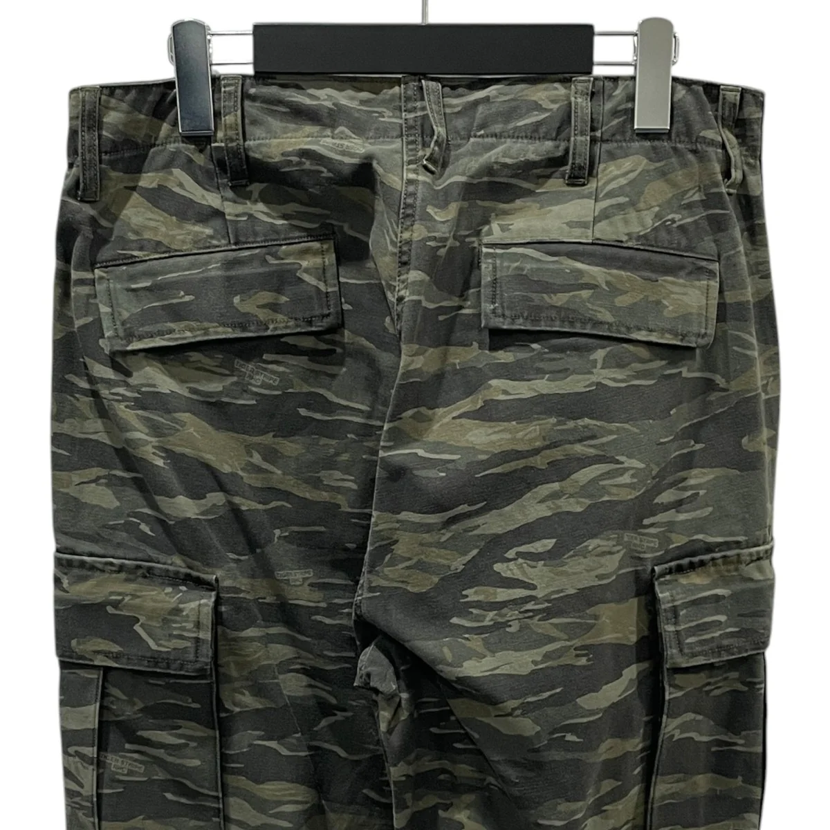26SS タイガーカモ柄カーゴパンツ Satin-Back Cargo Pants サテンバック カーゴパンツ 4320600110 - Image 4