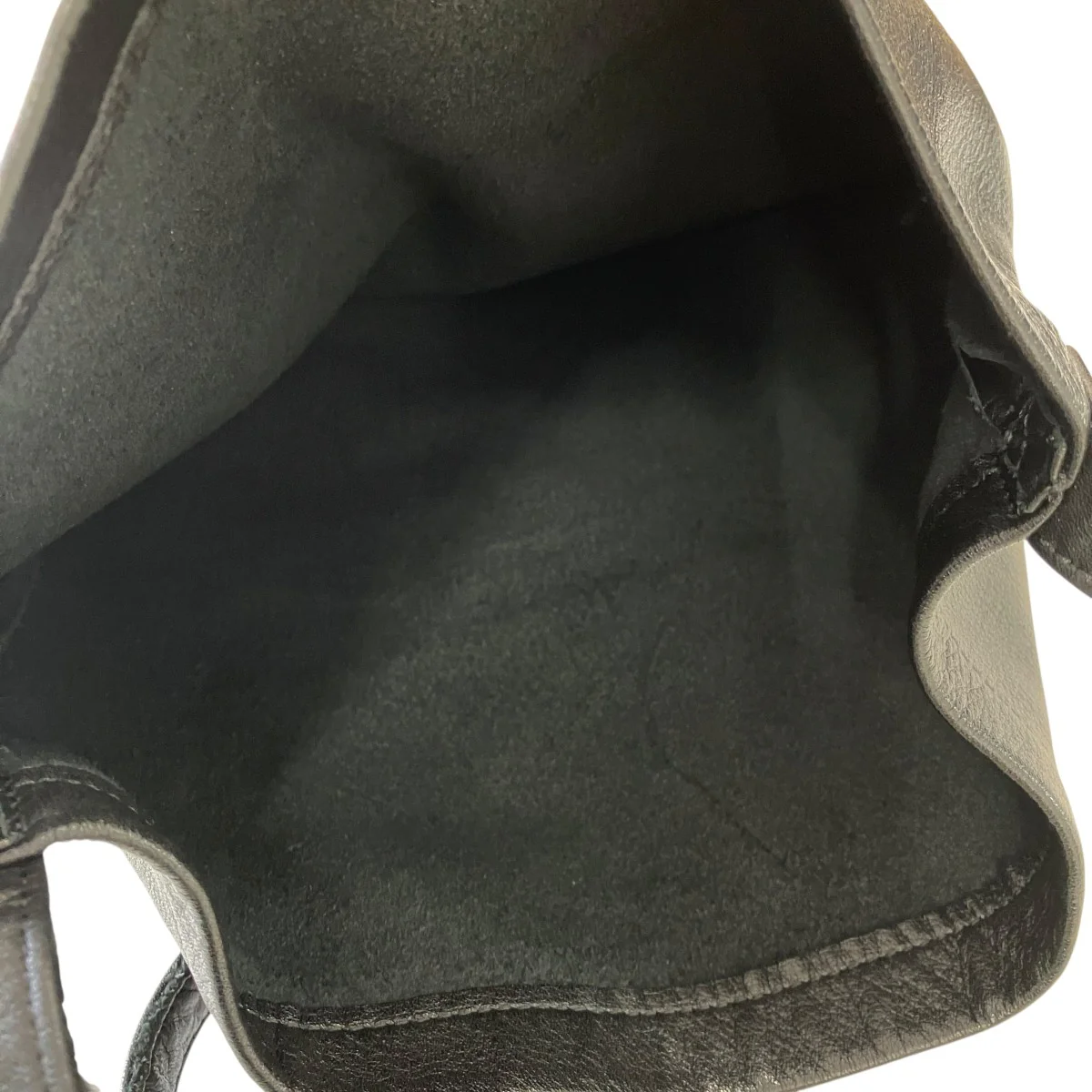 Cow Shoulder Bigレザーショルダーバッグ - Image 5