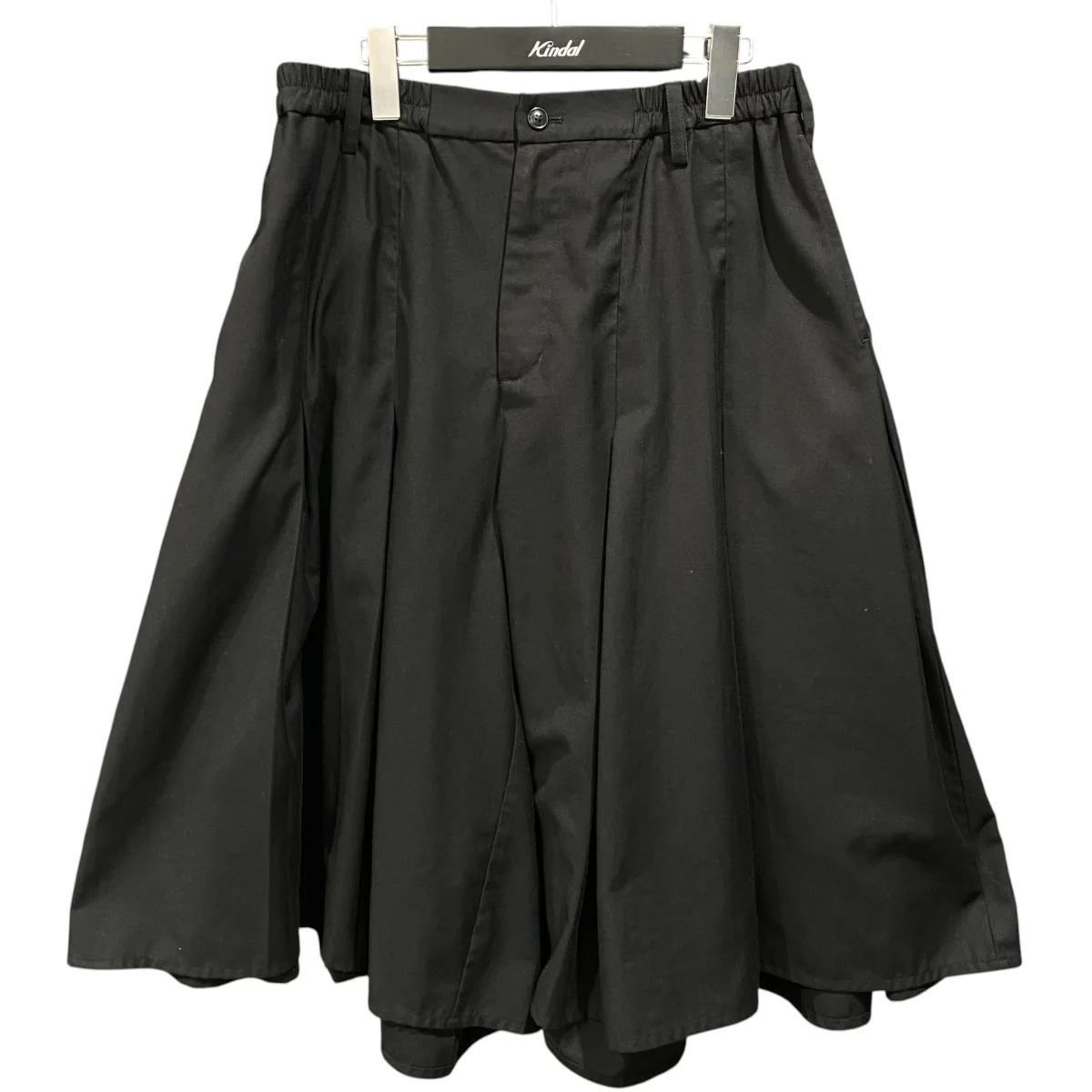 wavy hem pleats shortsN24-031-BLK